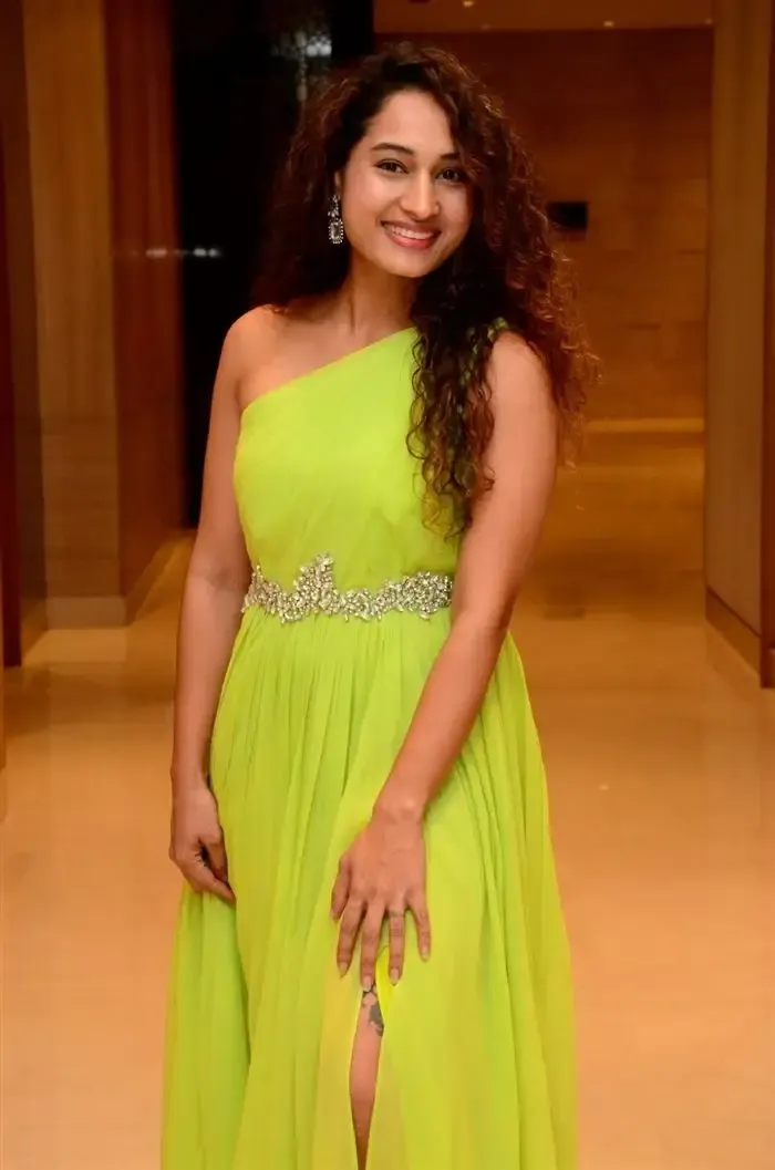 Indian Actress Pooja Ramachandran Images in Long Green Gown